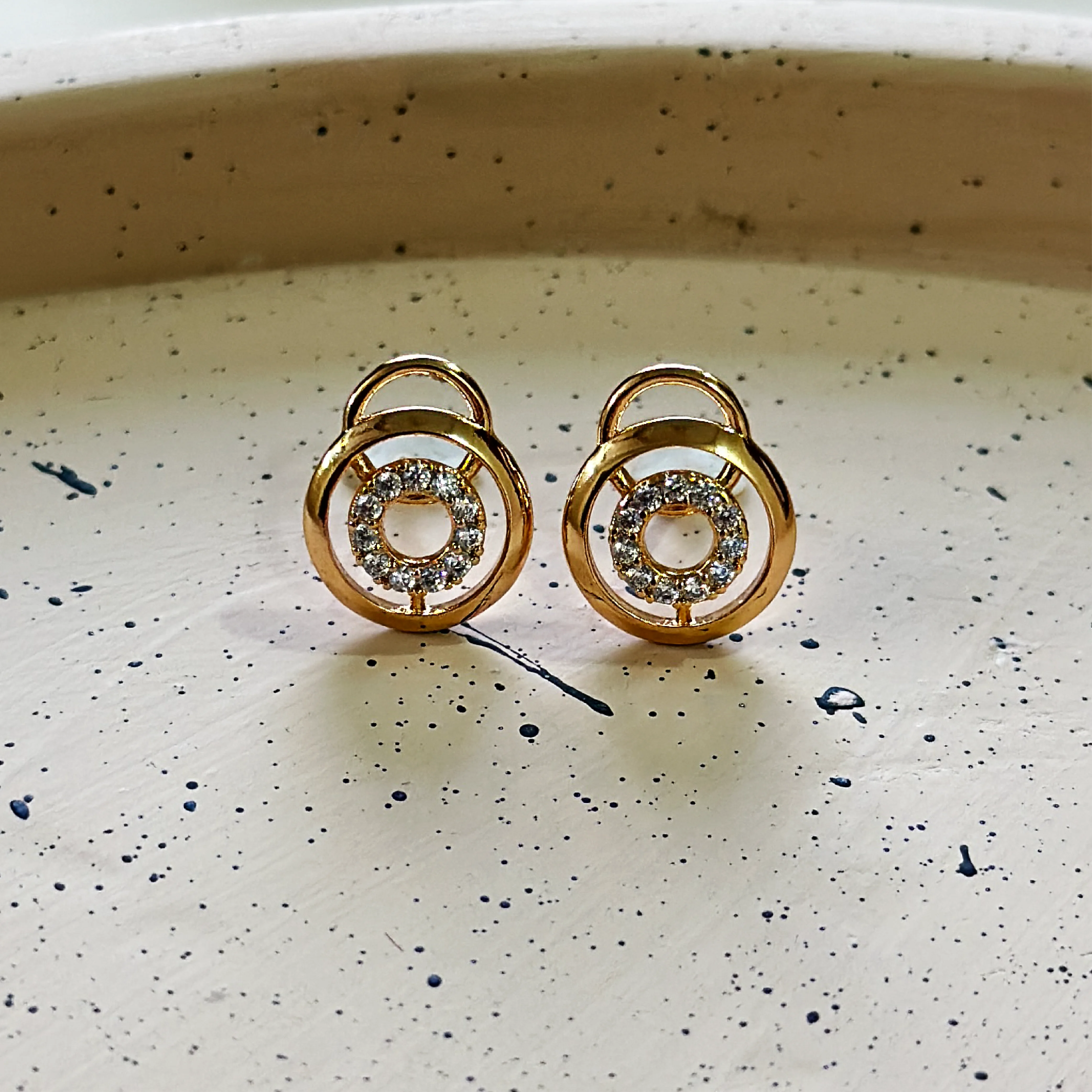 Golden Glaze Donut-Inspired Crystal Locket Set