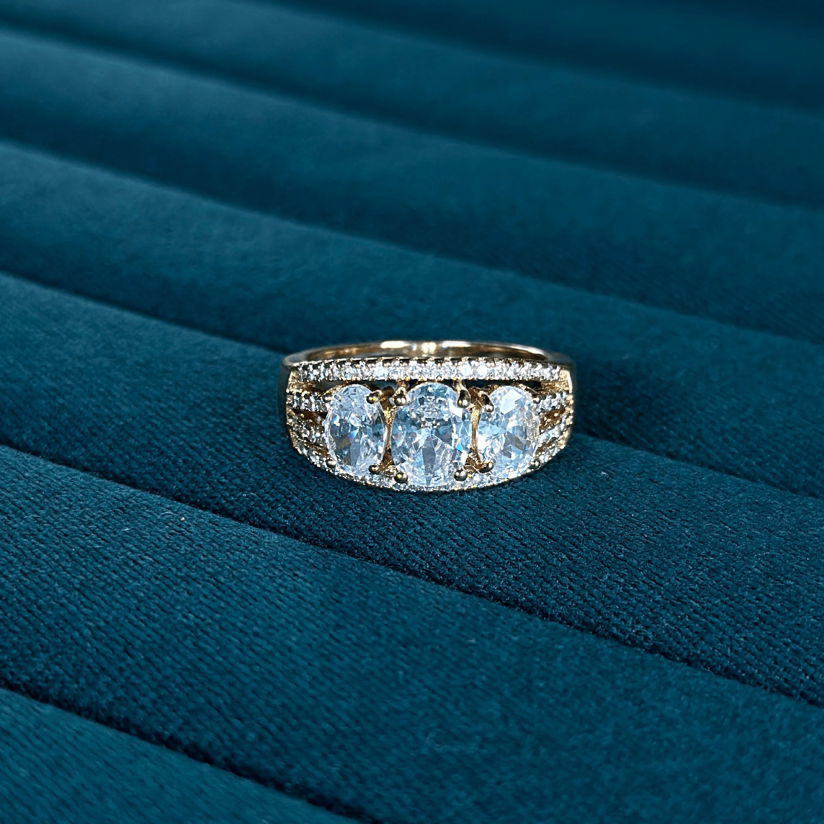 Radiant Oval-Cut Pavé Accent Rows Gold Ring