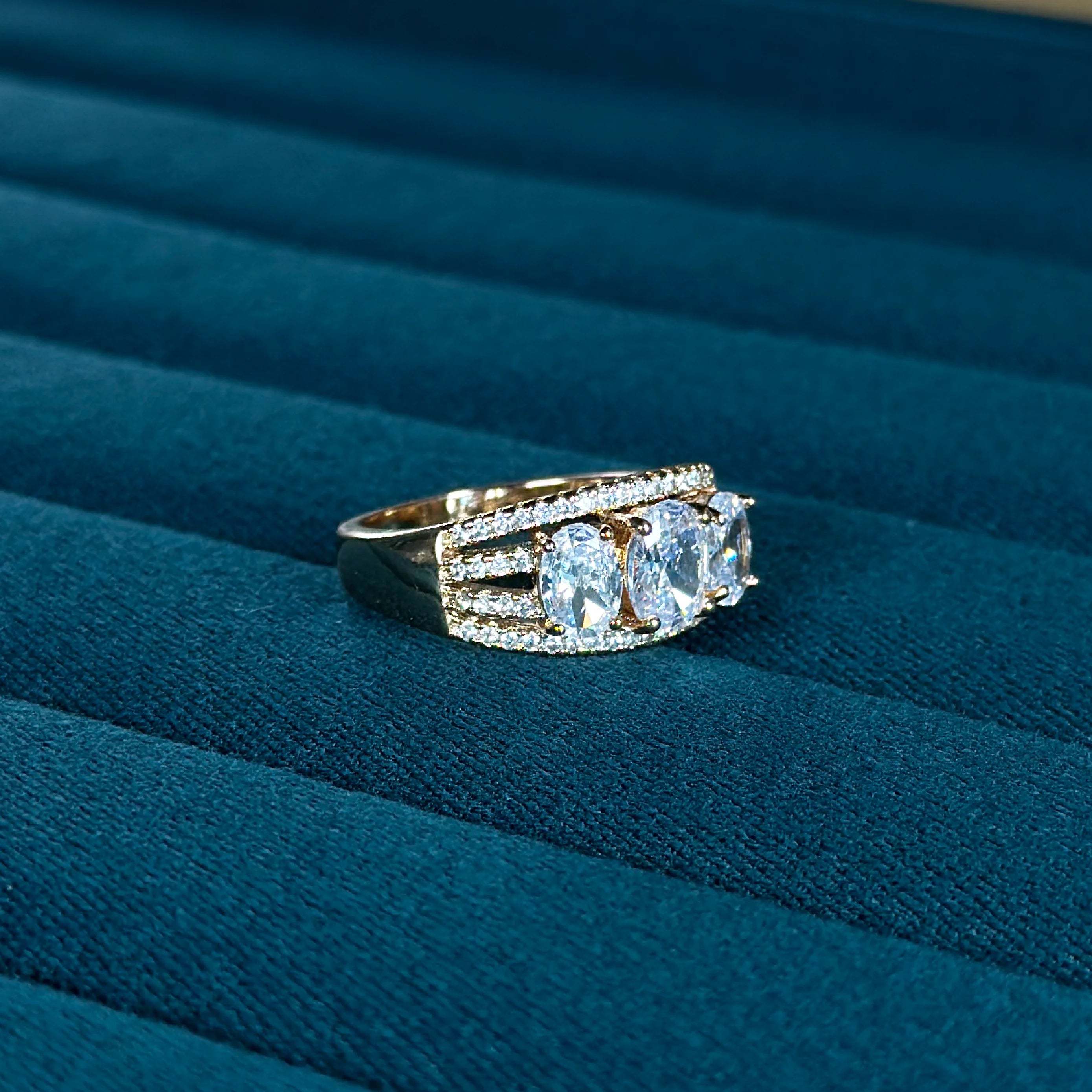 Radiant Oval-Cut Pavé Accent Rows Gold Ring