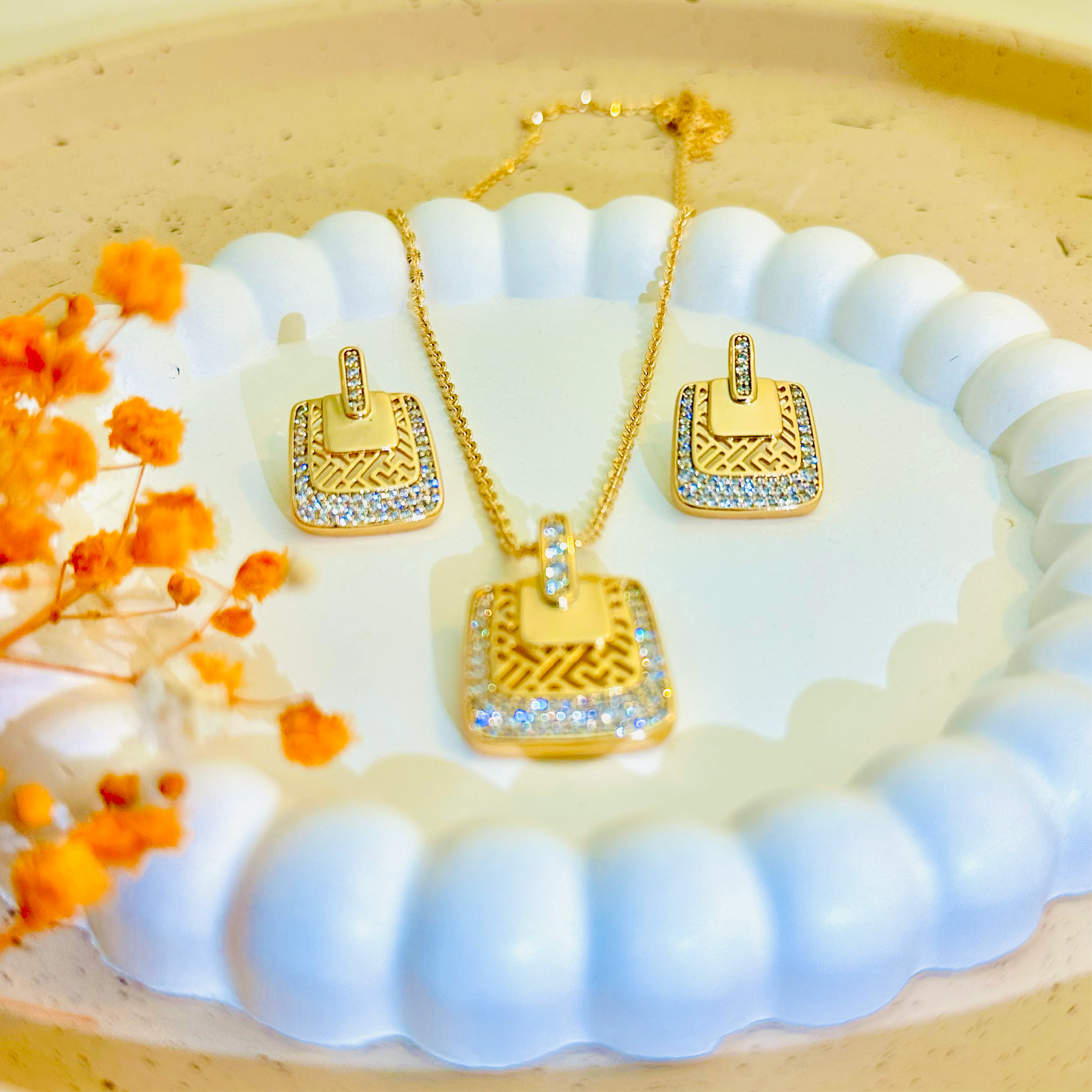 Square Majesty Gold-Plated Locket Set