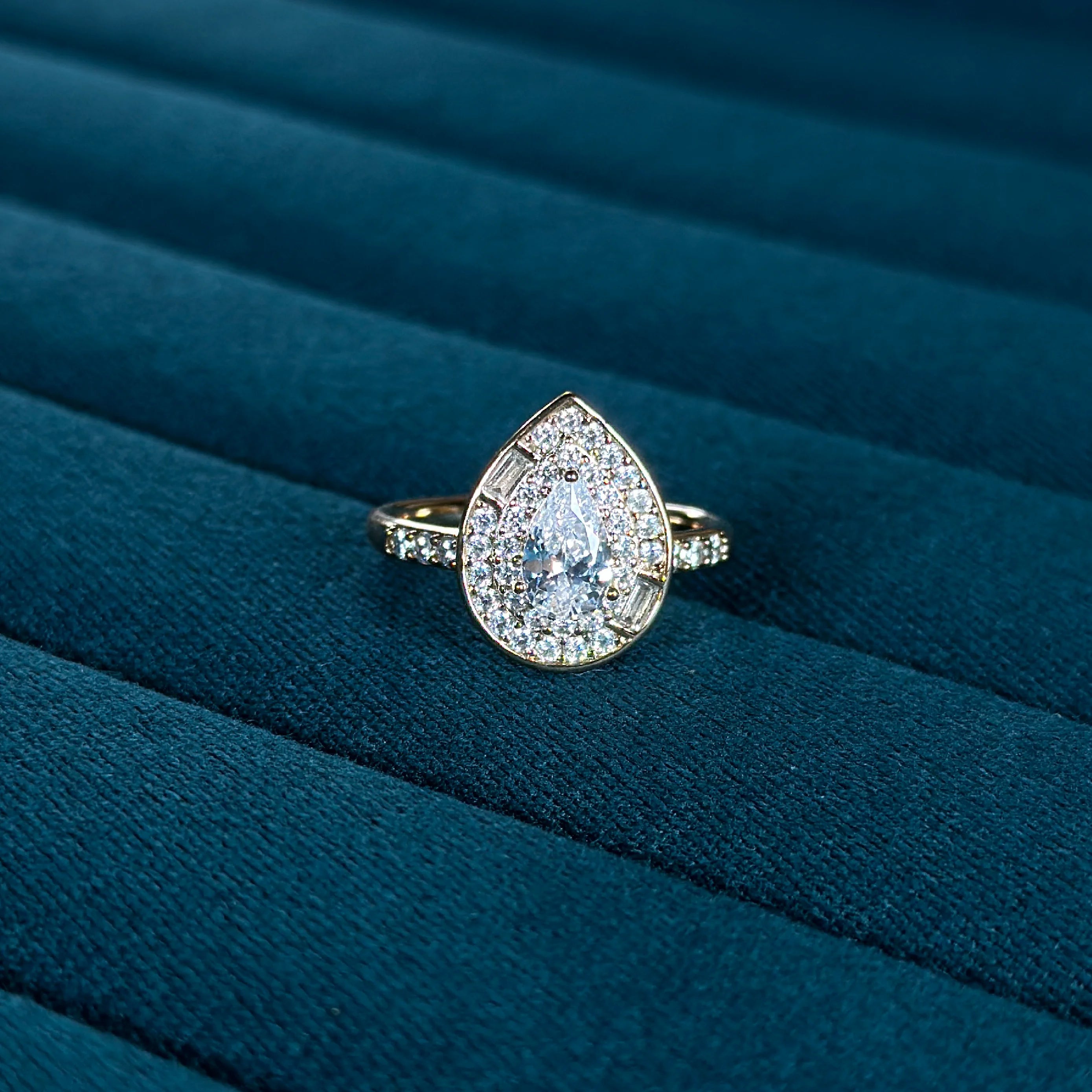 Crystal Dewdrop Teardrop Halo Ring