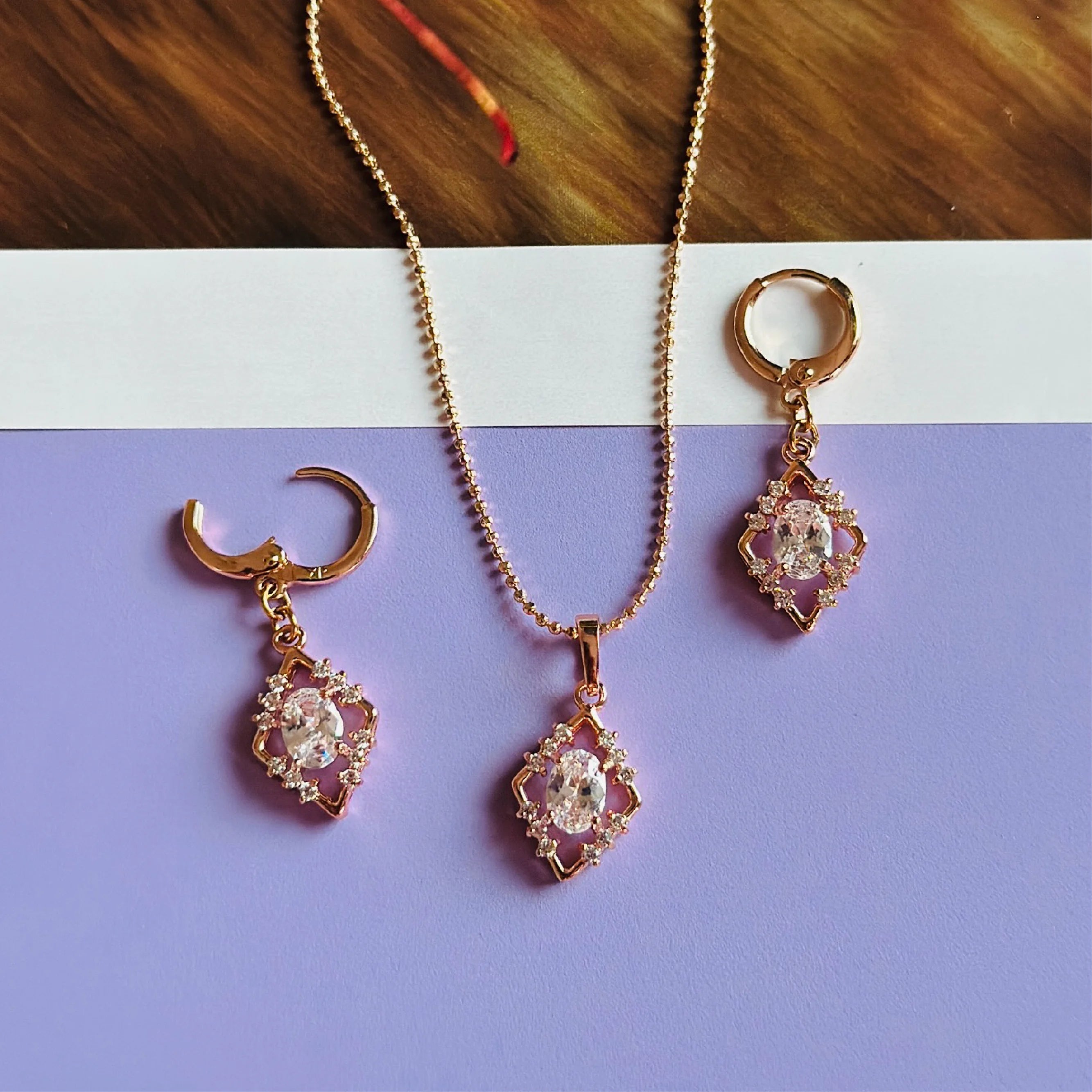 Diamond Silhouette White Stone Locket Set