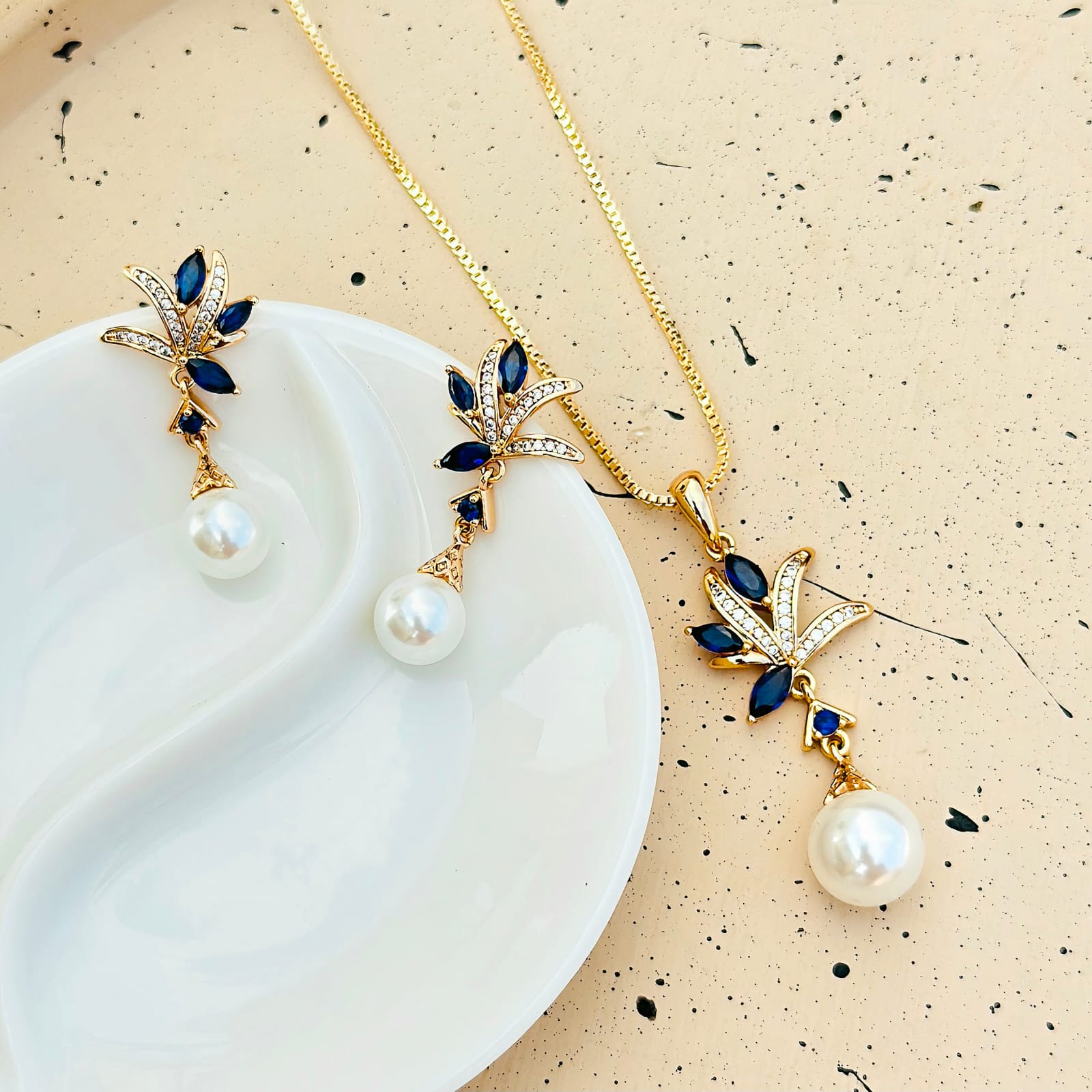 Azure Flora Pearl Set