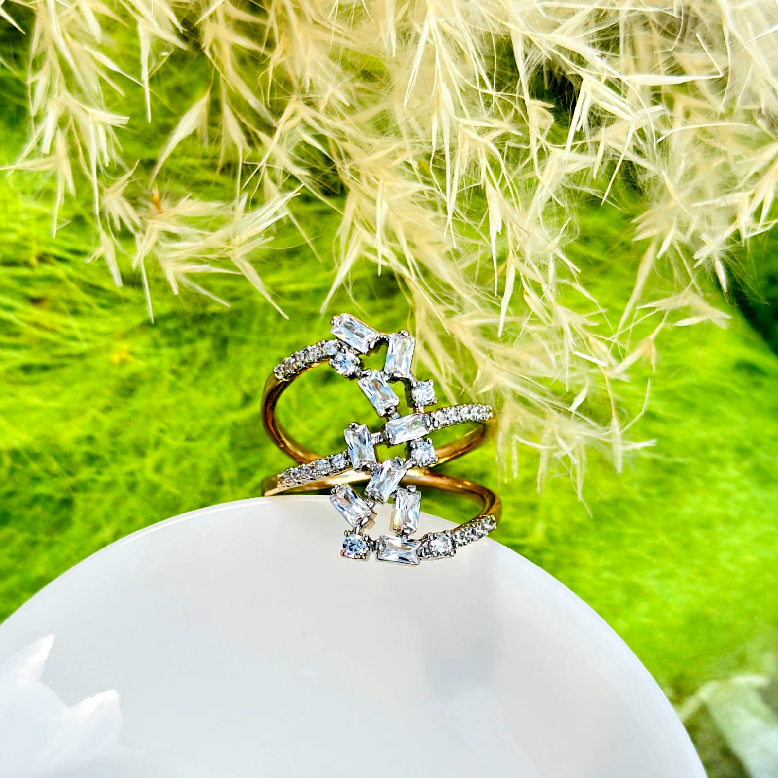 Cross-Strand Crystal Ring