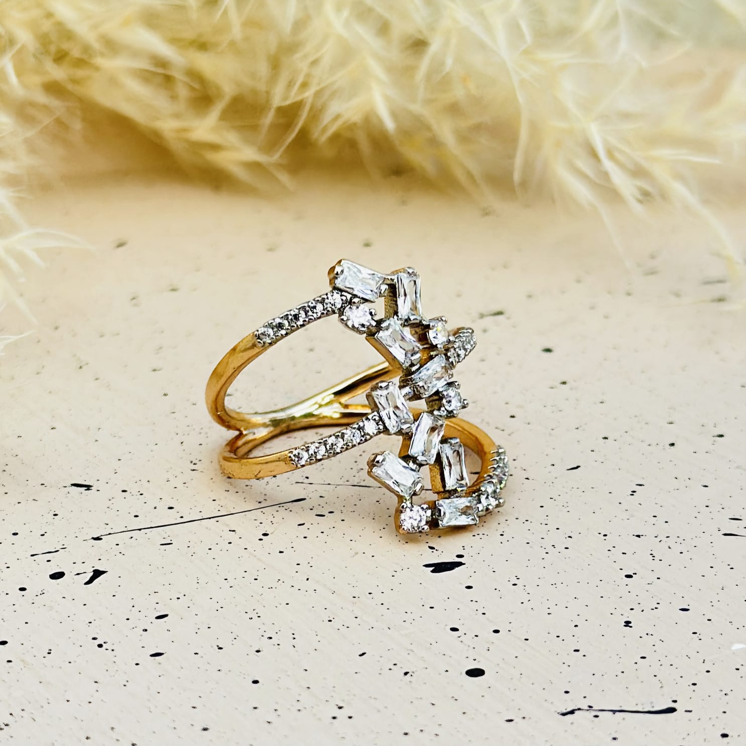 Cross-Strand Crystal Ring