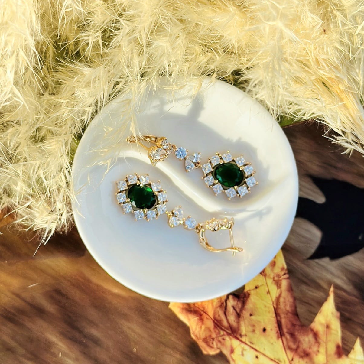 Emerald Oval Statement Drops