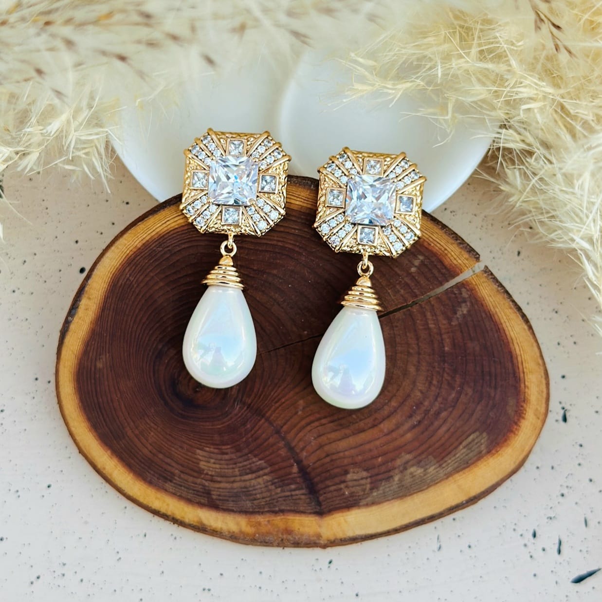Royal Square Sparkle Drops