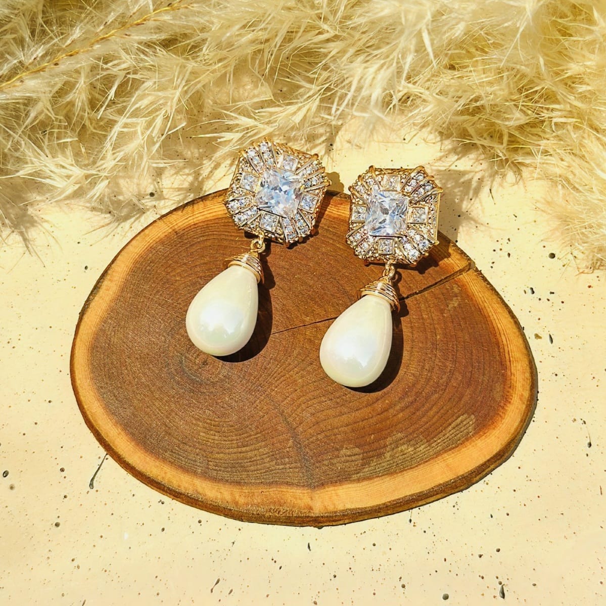 Royal Square Sparkle Drops