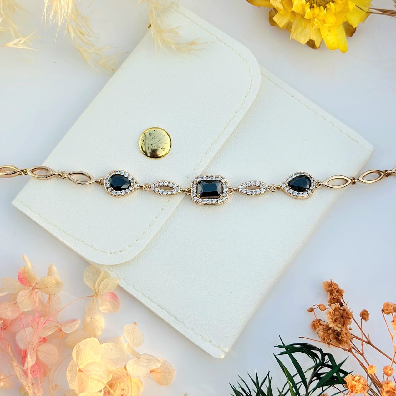 The Noir Halo Crystal Link Bracelet