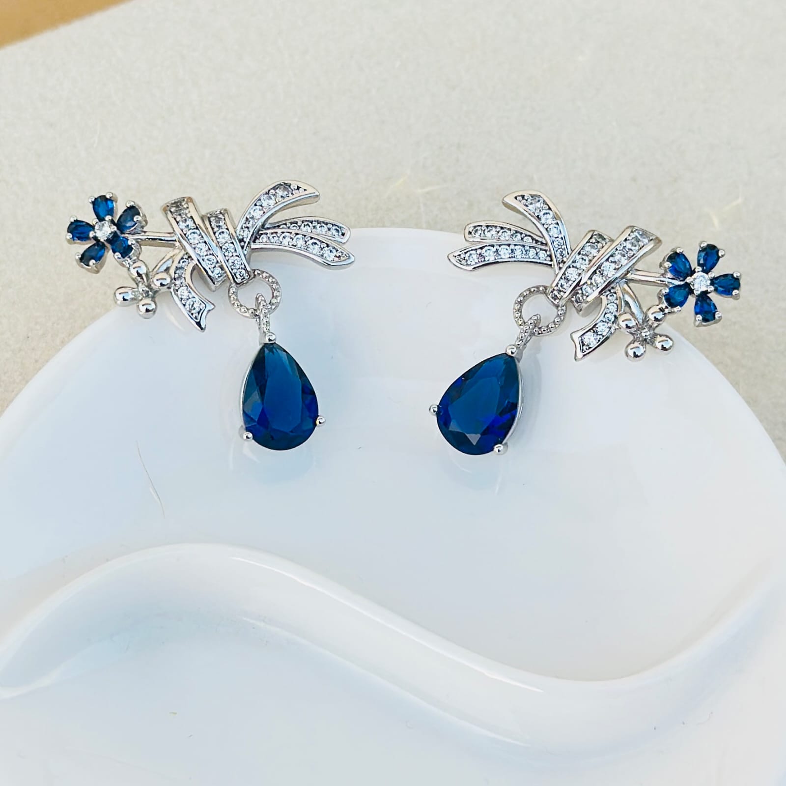 Midnight Grace Drop Earrings
